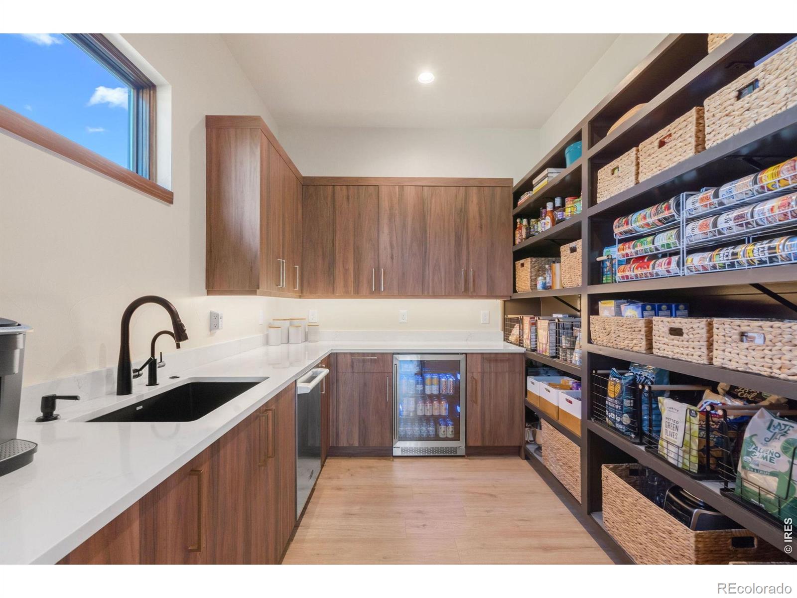 MLS Image #11 for 1501  flowering tree court,windsor, Colorado