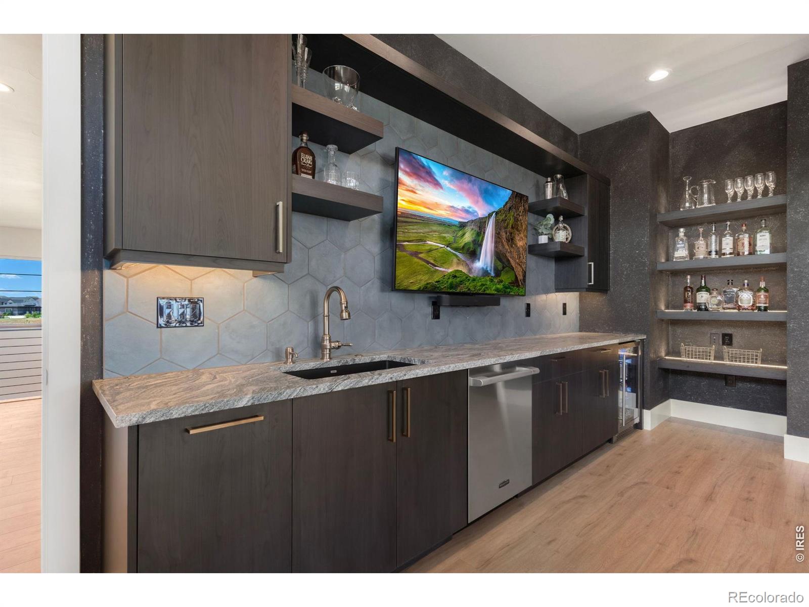 MLS Image #32 for 1501  flowering tree court,windsor, Colorado