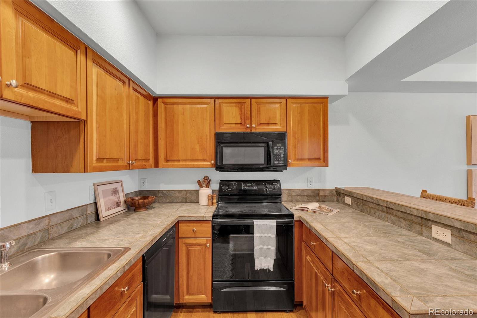 MLS Image #10 for 2901  wyandot street 2,denver, Colorado