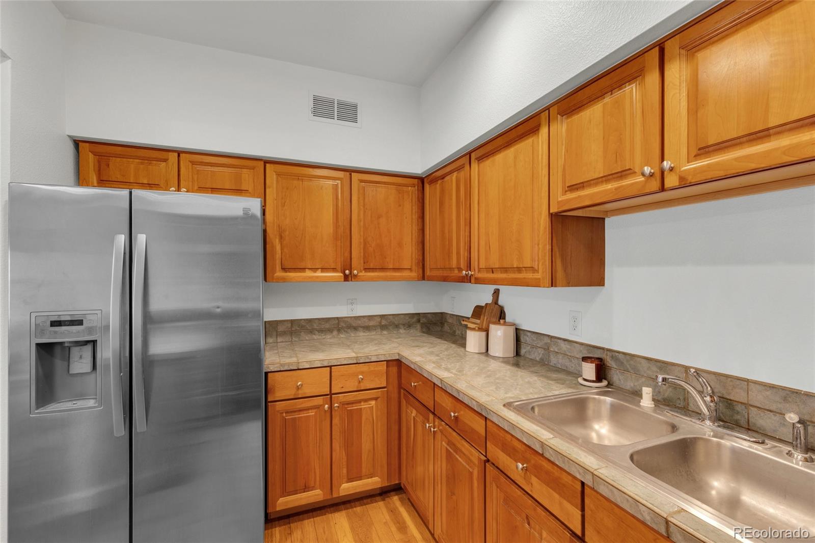 MLS Image #11 for 2901  wyandot street 2,denver, Colorado