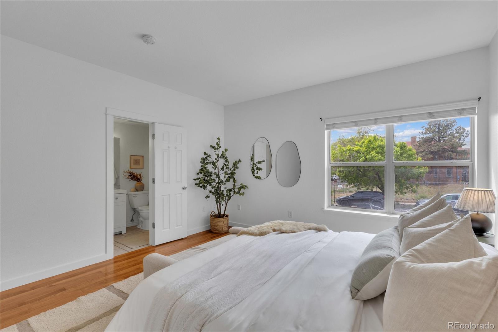 MLS Image #15 for 2901  wyandot street 2,denver, Colorado