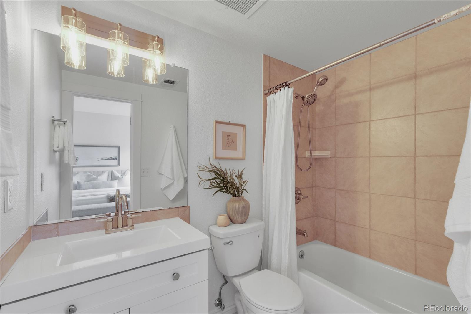 MLS Image #16 for 2901  wyandot street 2,denver, Colorado