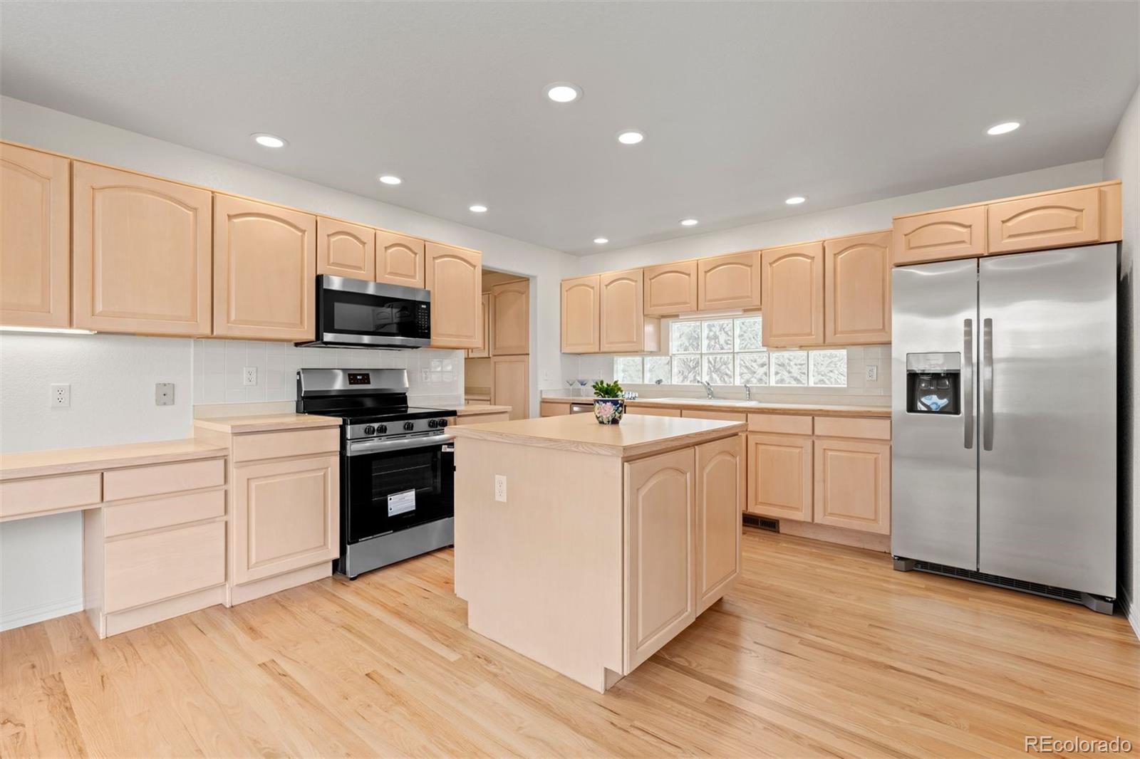 MLS Image #11 for 1011 s valentia street,denver, Colorado
