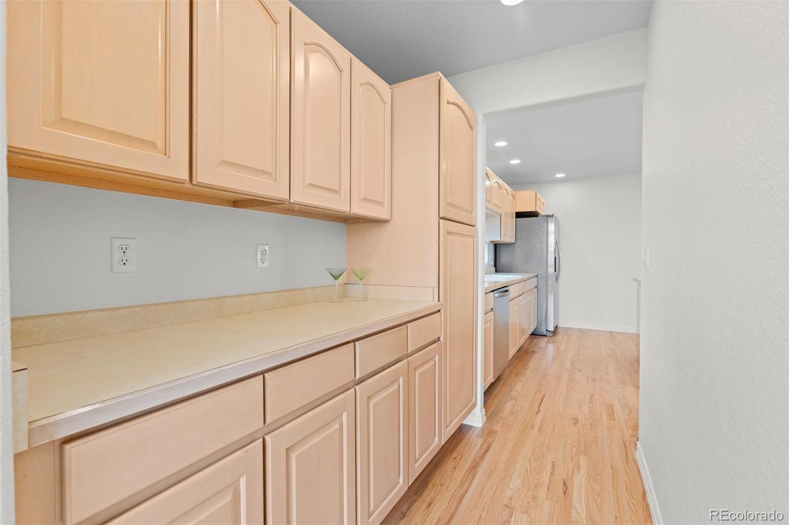 MLS Image #15 for 1011 s valentia street,denver, Colorado