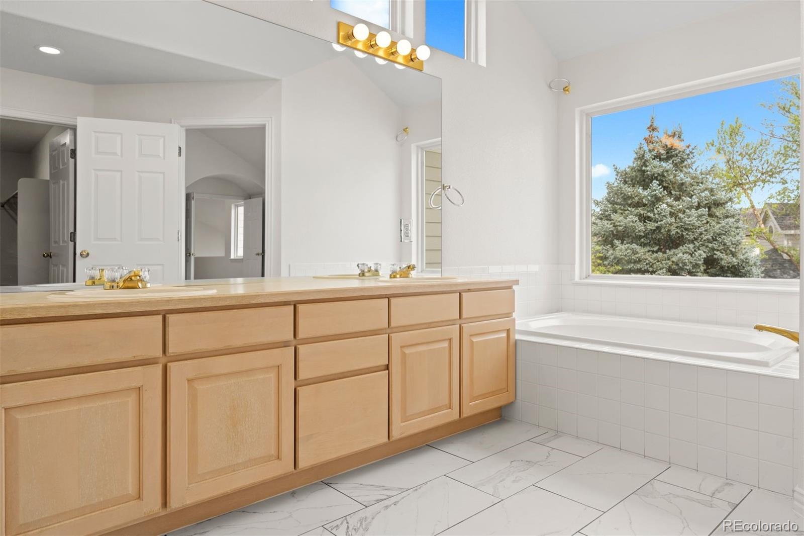MLS Image #28 for 1011 s valentia street,denver, Colorado