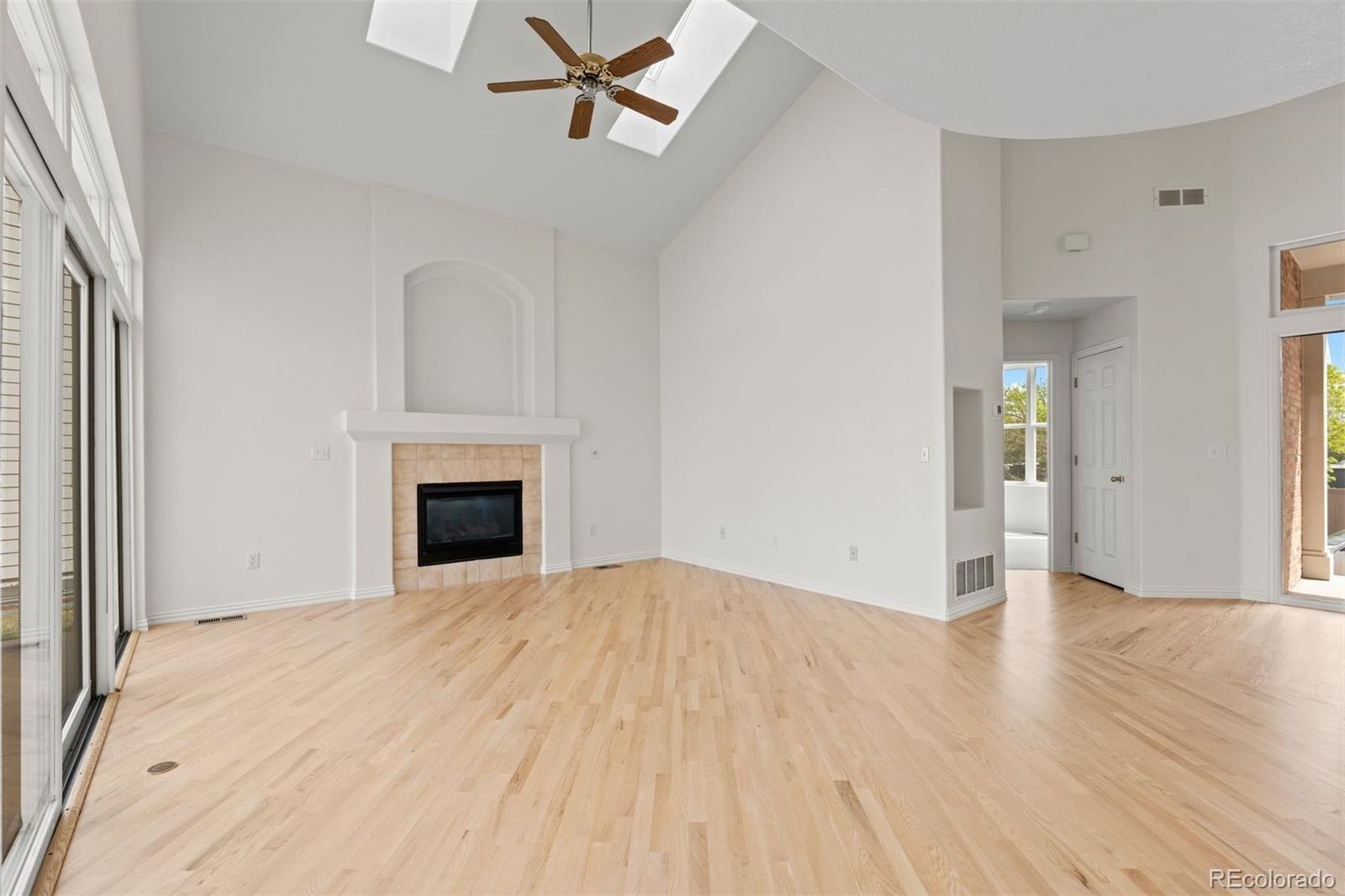 MLS Image #8 for 1011 s valentia street,denver, Colorado
