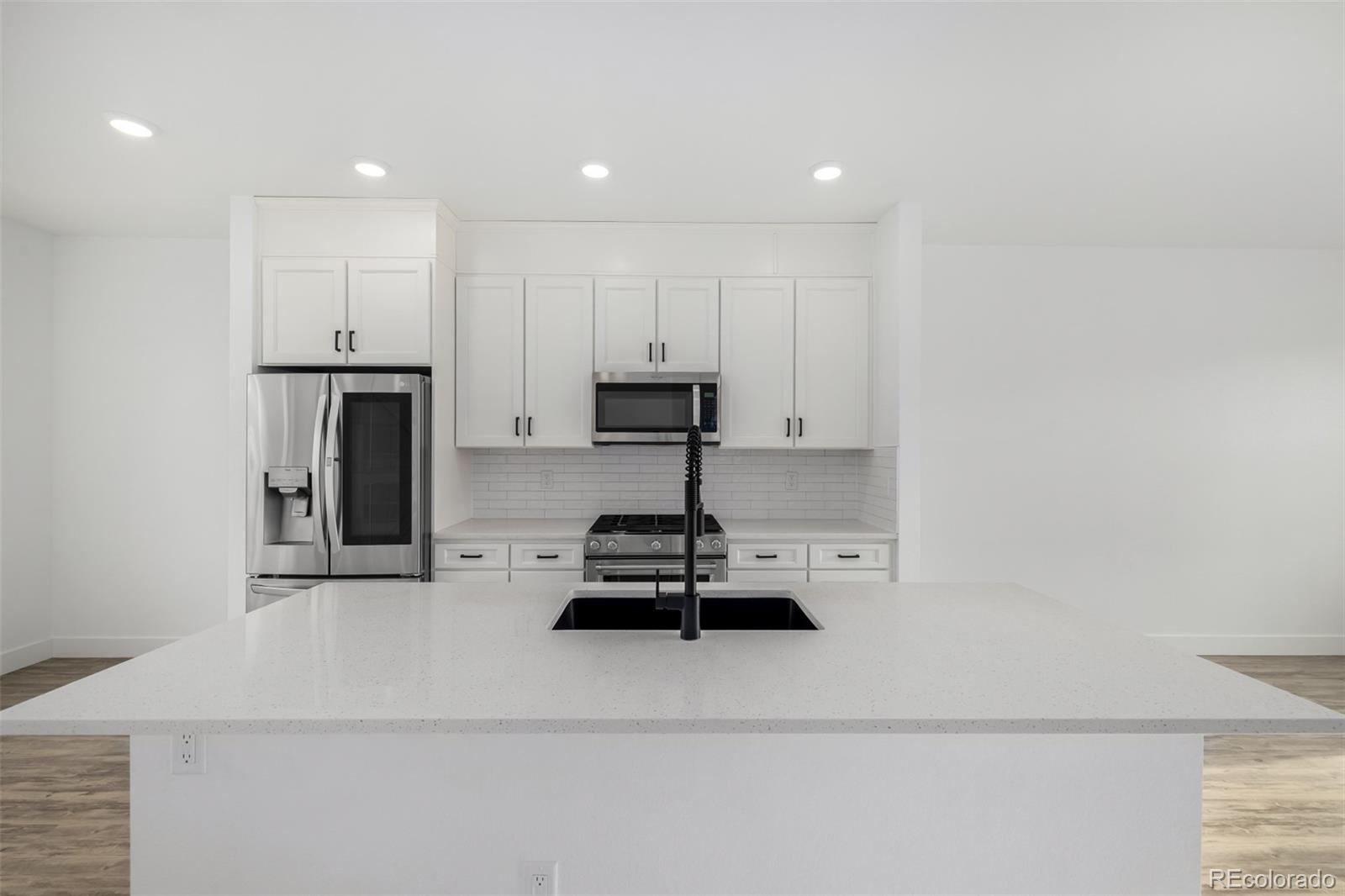 MLS Image #12 for 6936  eliot street,denver, Colorado
