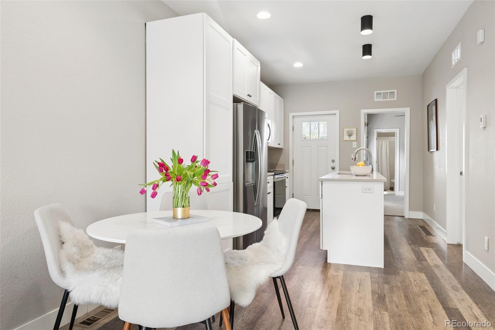 MLS Image #4 for 425 n corona street,denver, Colorado