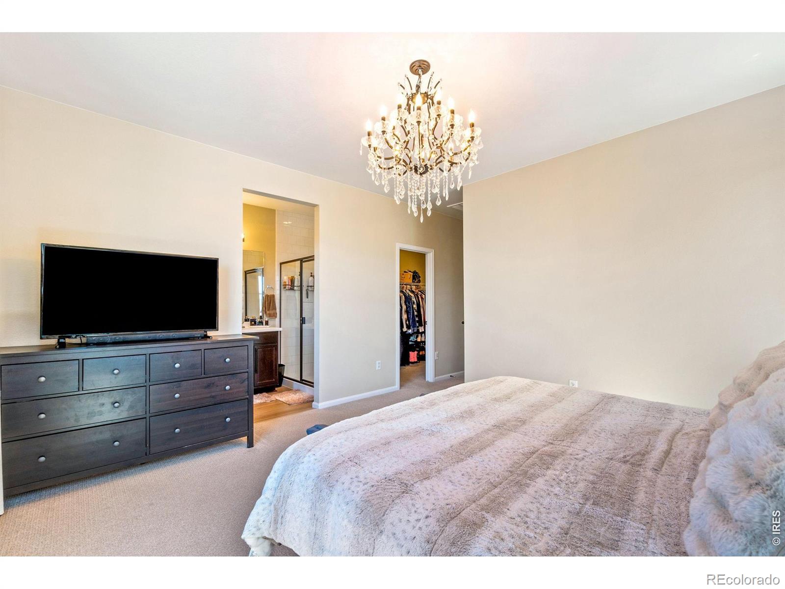 MLS Image #10 for 24351 e 41st avenue,aurora, Colorado