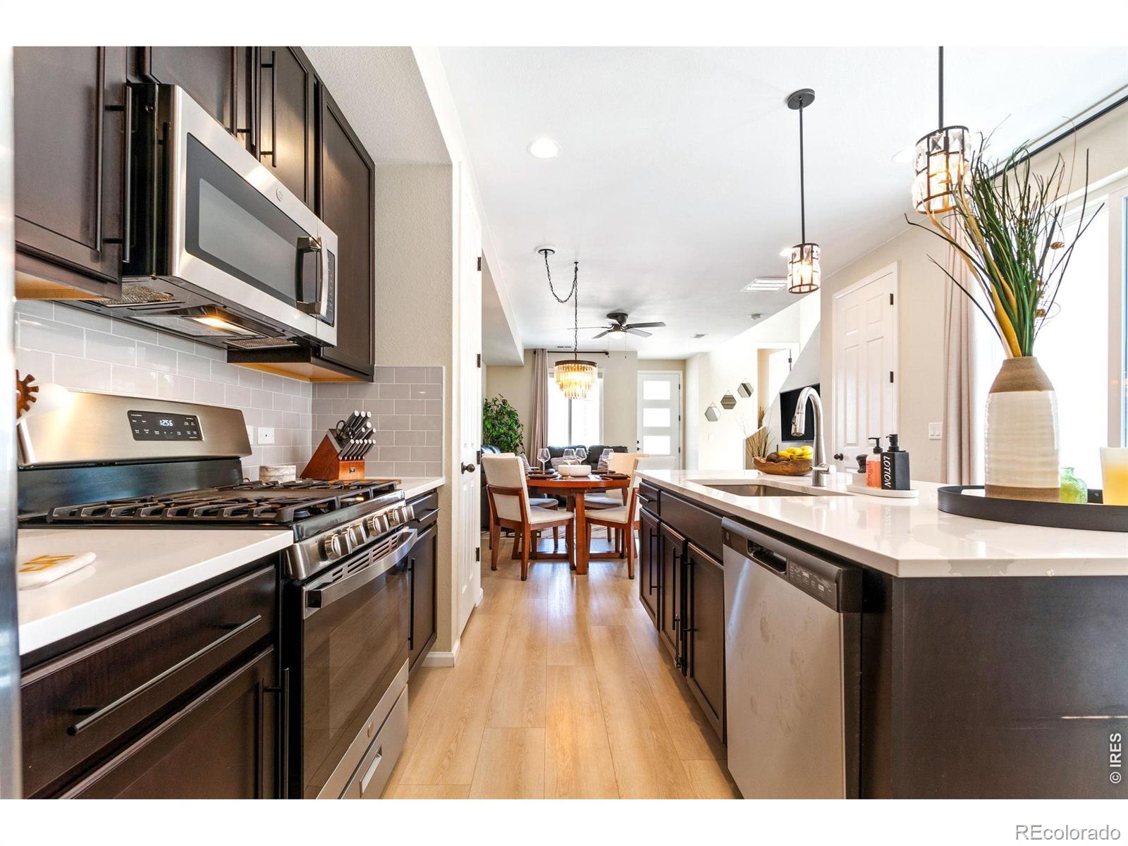 MLS Image #8 for 24351 e 41st avenue,aurora, Colorado