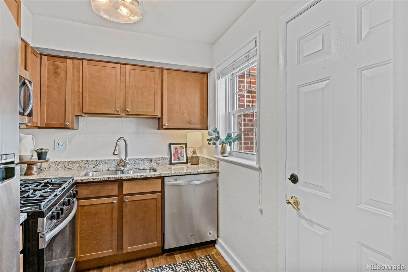 MLS Image #15 for 2828  jasmine street,denver, Colorado
