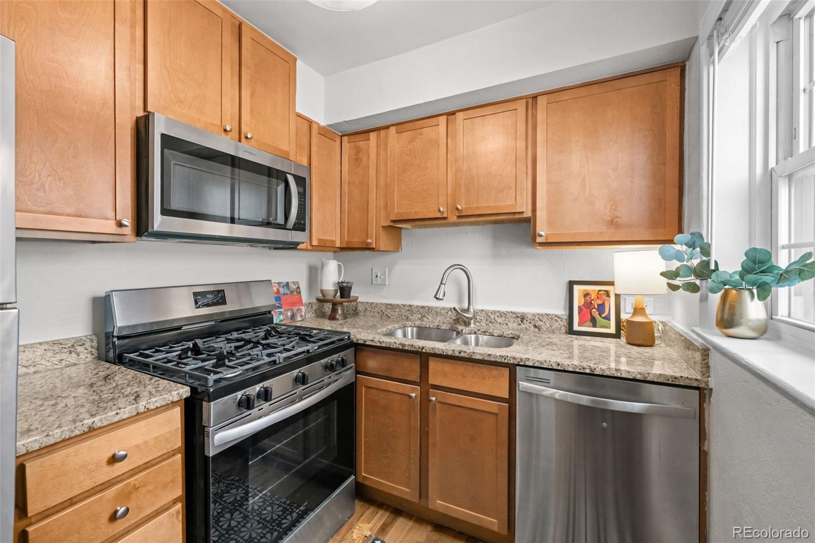MLS Image #16 for 2828  jasmine street,denver, Colorado