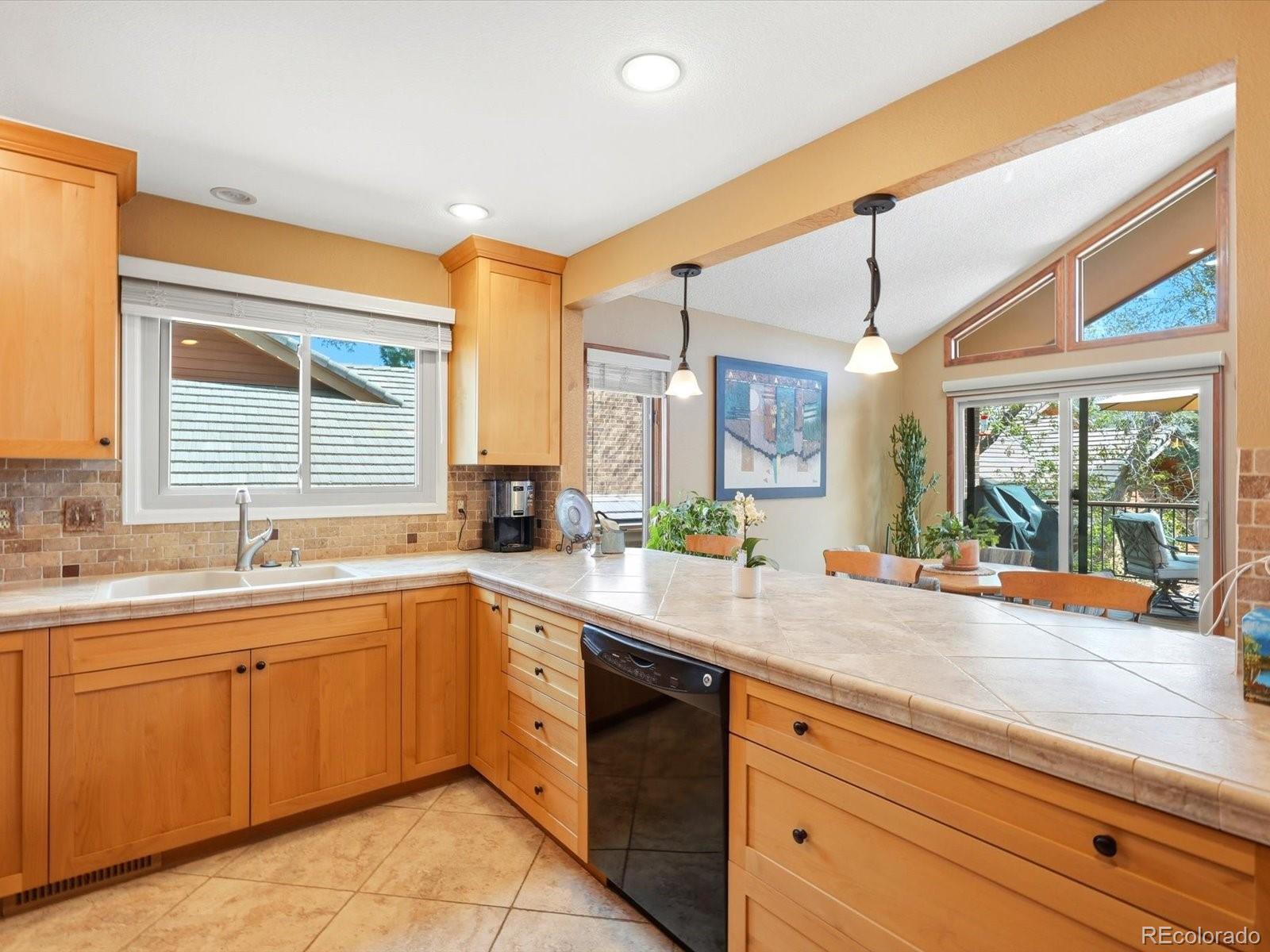 MLS Image #11 for 16082  deer ridge drive,morrison, Colorado