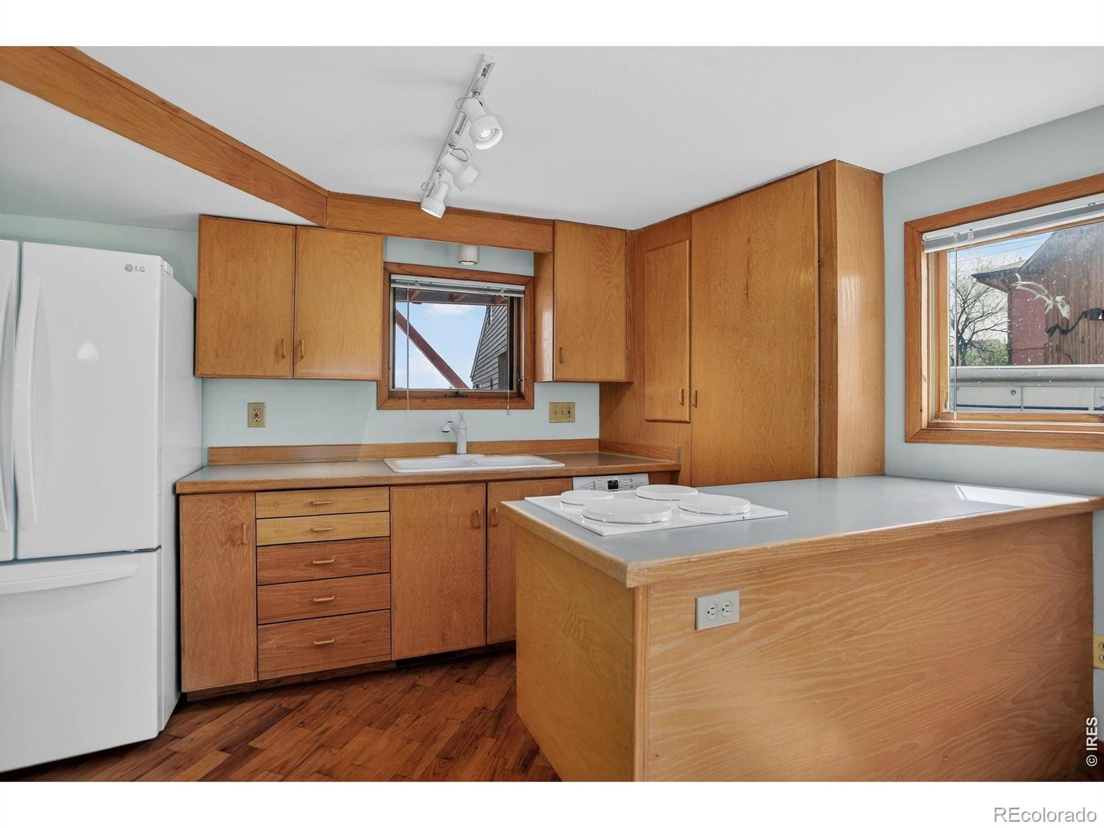 MLS Image #3 for 215  ewald avenue,lyons, Colorado