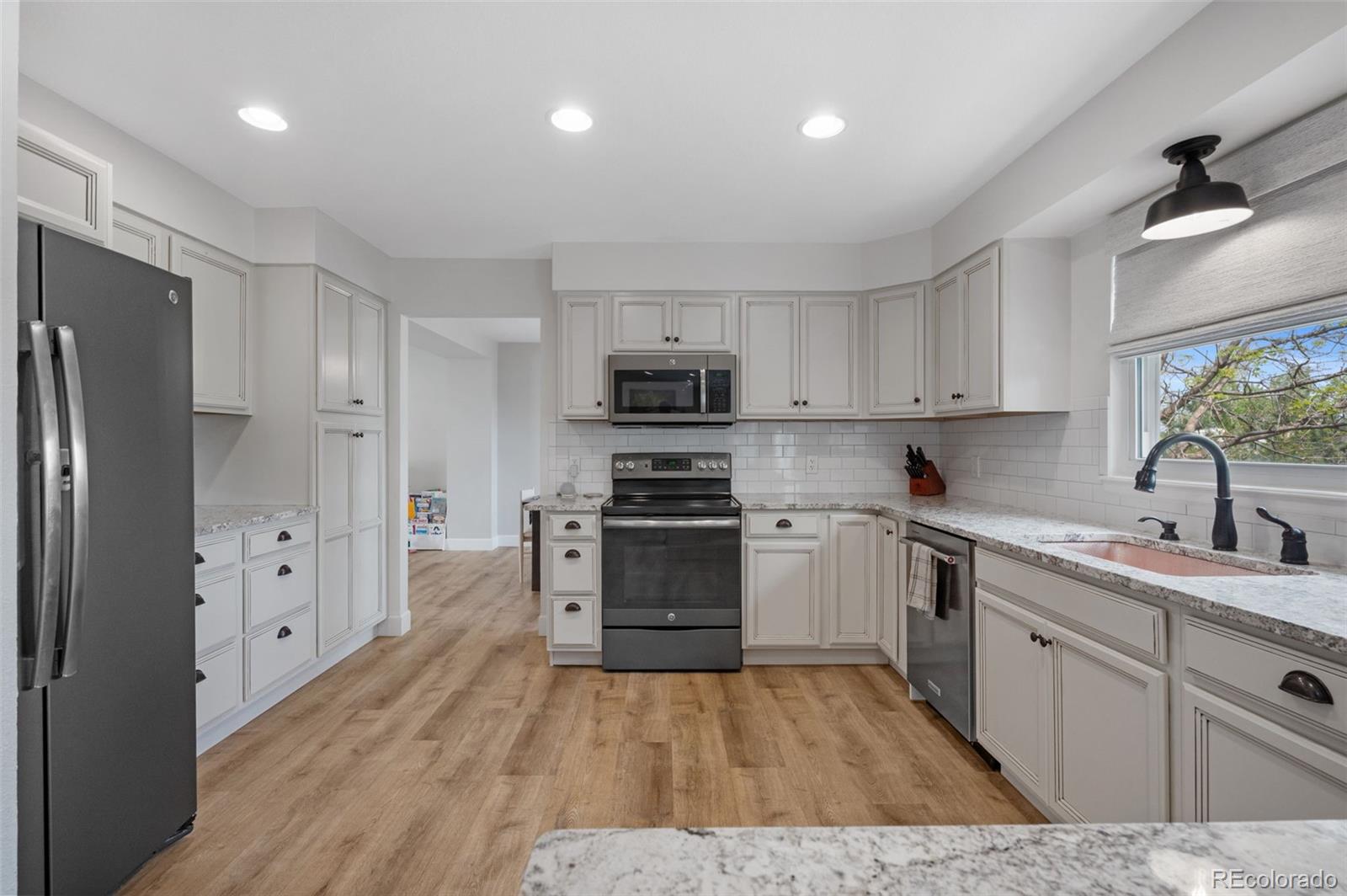 MLS Image #11 for 9272 s crestmore way,highlands ranch, Colorado