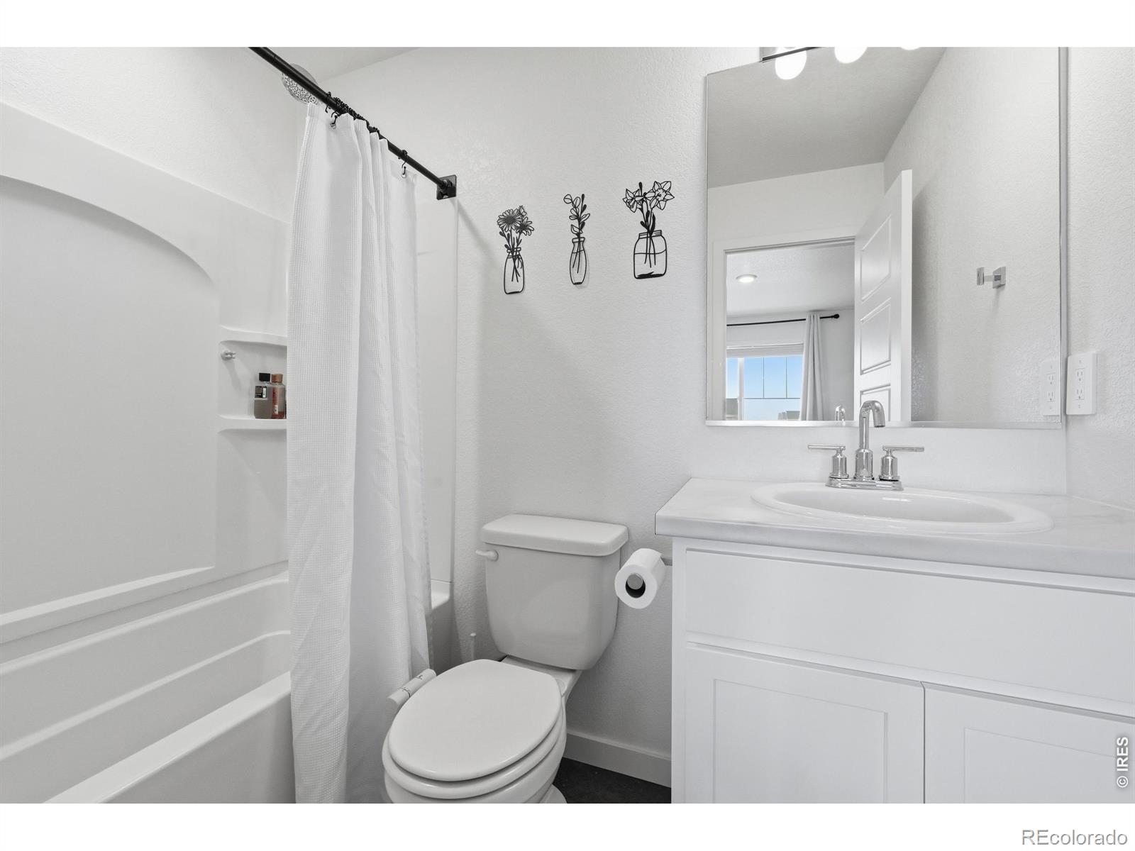 MLS Image #18 for 438  mountain bluebird drive,johnstown, Colorado