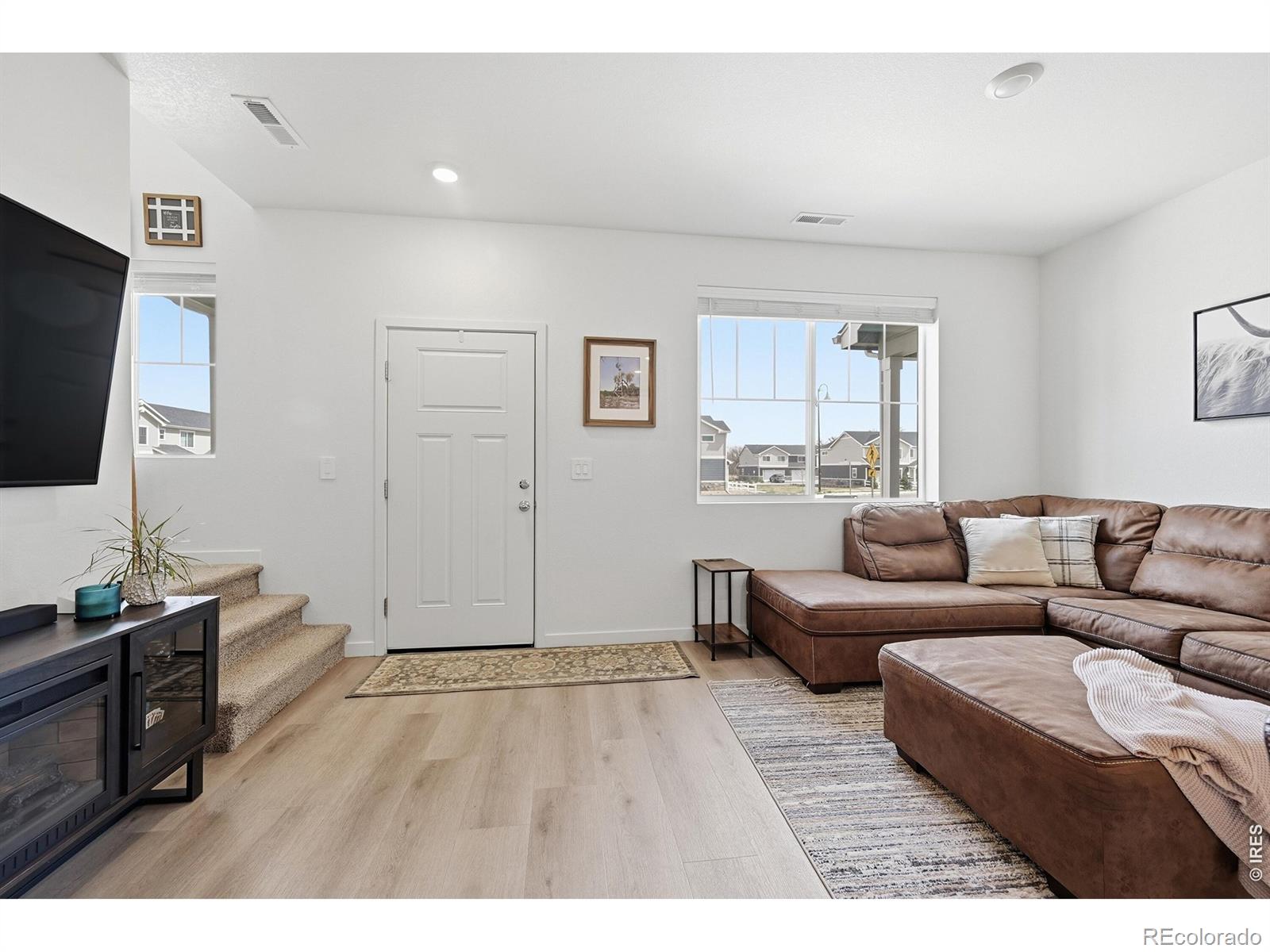 MLS Image #4 for 438  mountain bluebird drive,johnstown, Colorado
