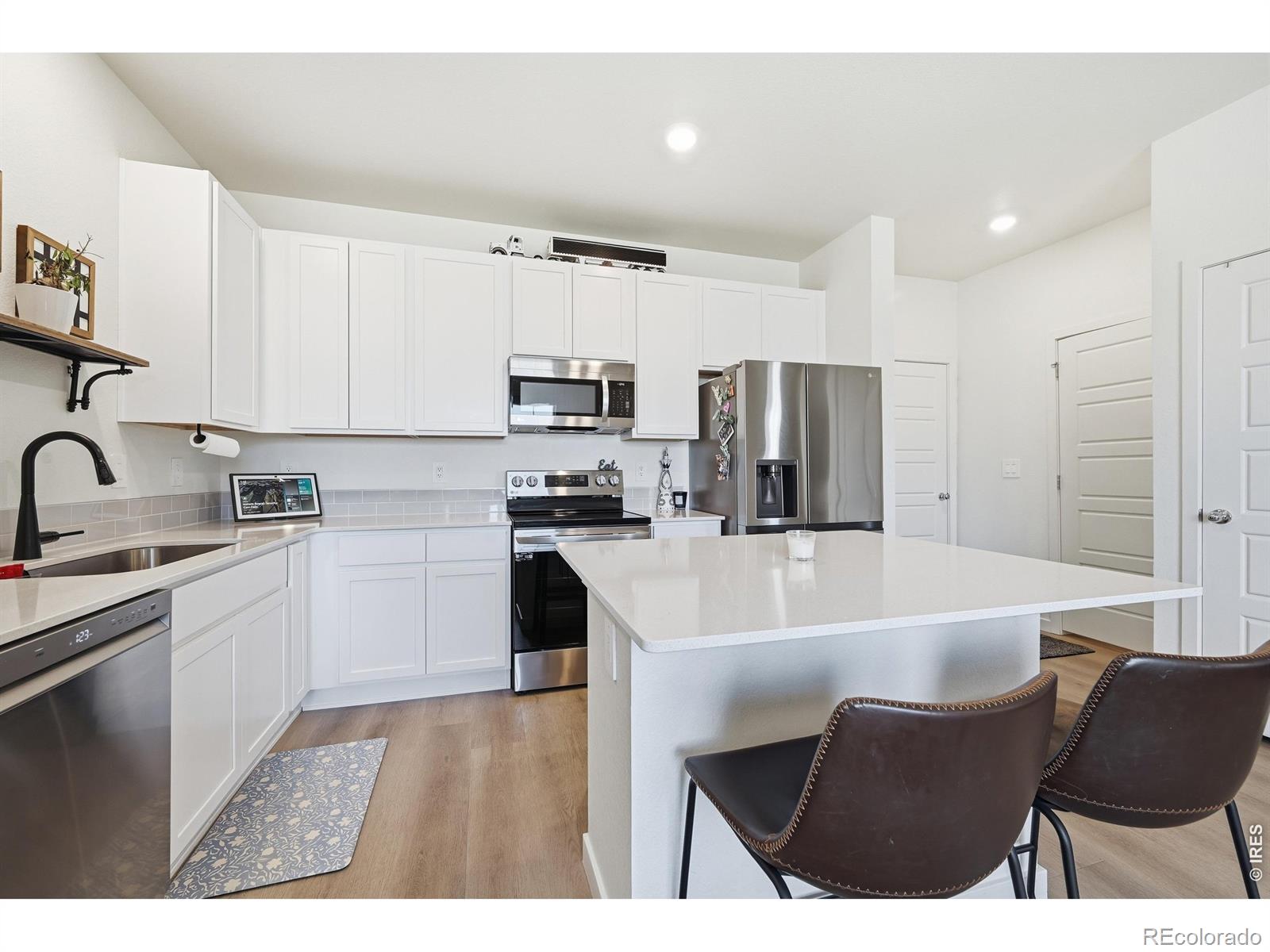 MLS Image #7 for 438  mountain bluebird drive,johnstown, Colorado