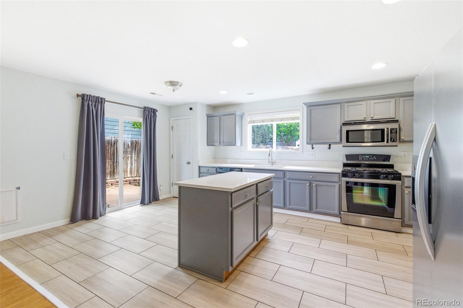 MLS Image #4 for 10598  forester place,longmont, Colorado