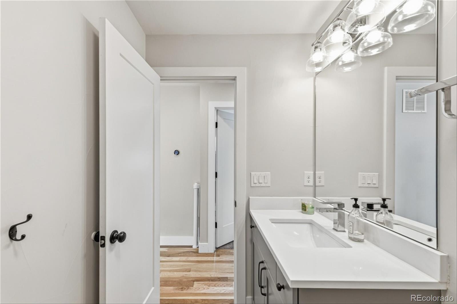 MLS Image #18 for 2188 s birch street,denver, Colorado