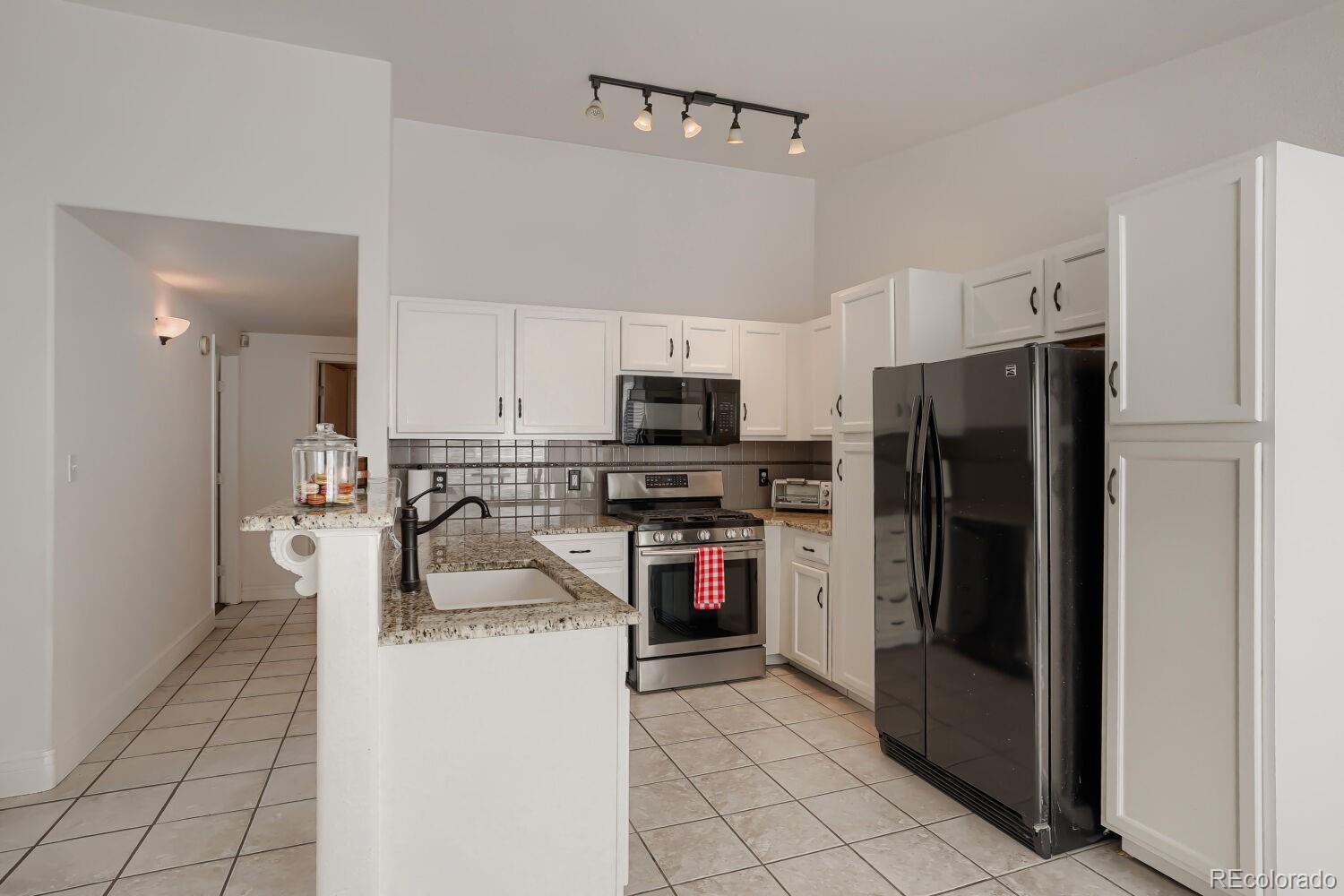MLS Image #5 for 8437  thunder ridge way,highlands ranch, Colorado