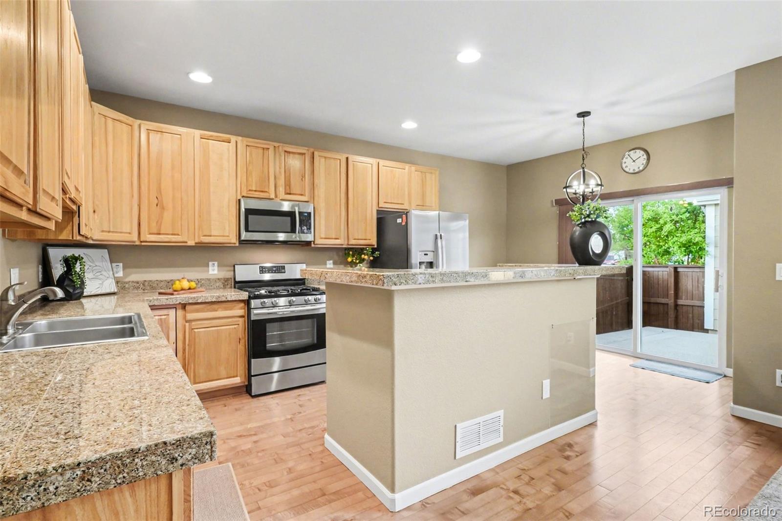 MLS Image #10 for 22753 e briarwood place,aurora, Colorado