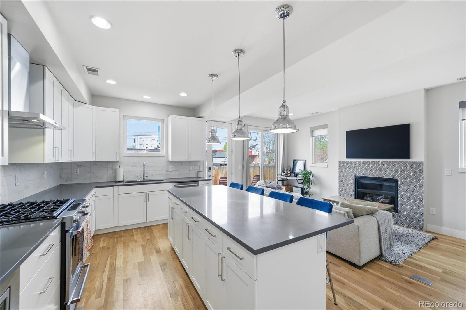 MLS Image #9 for 4355 n raleigh street,denver, Colorado