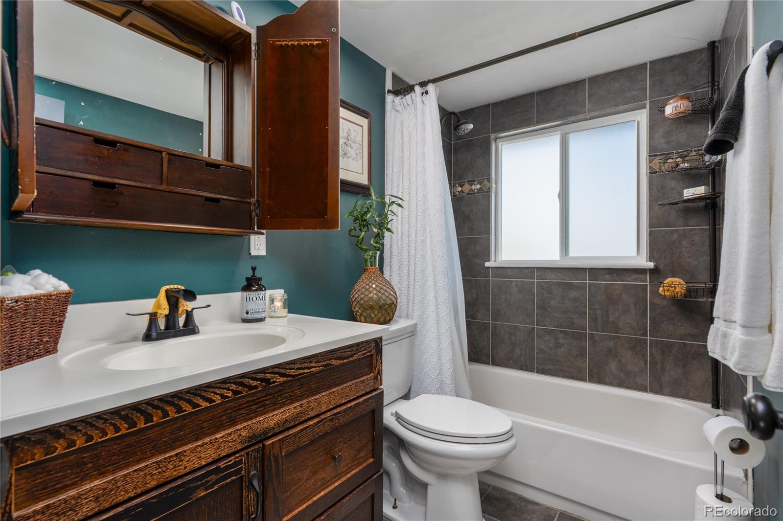 MLS Image #16 for 7916  pennsylvania street,denver, Colorado
