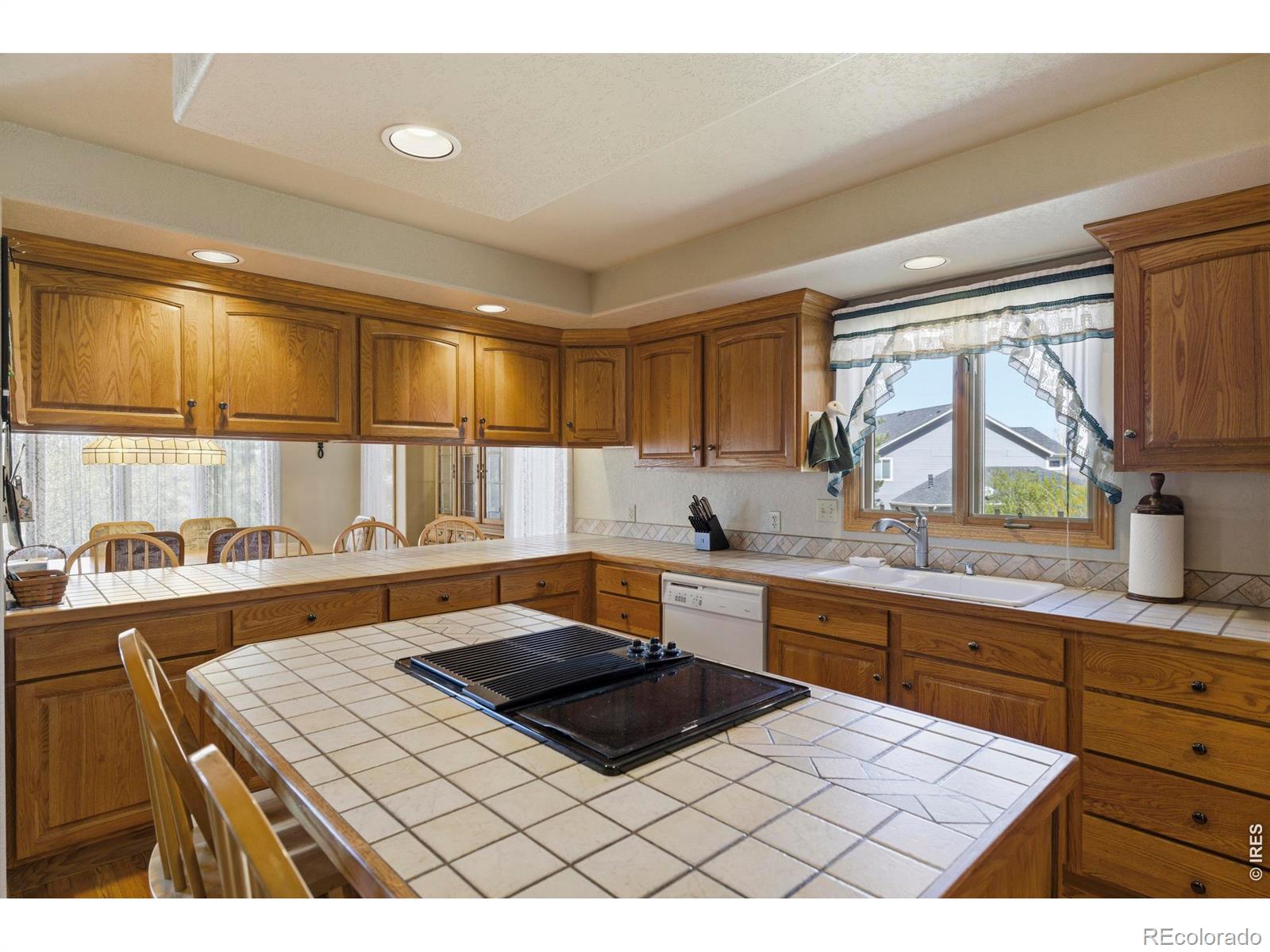 MLS Image #11 for 3363  crest drive,loveland, Colorado