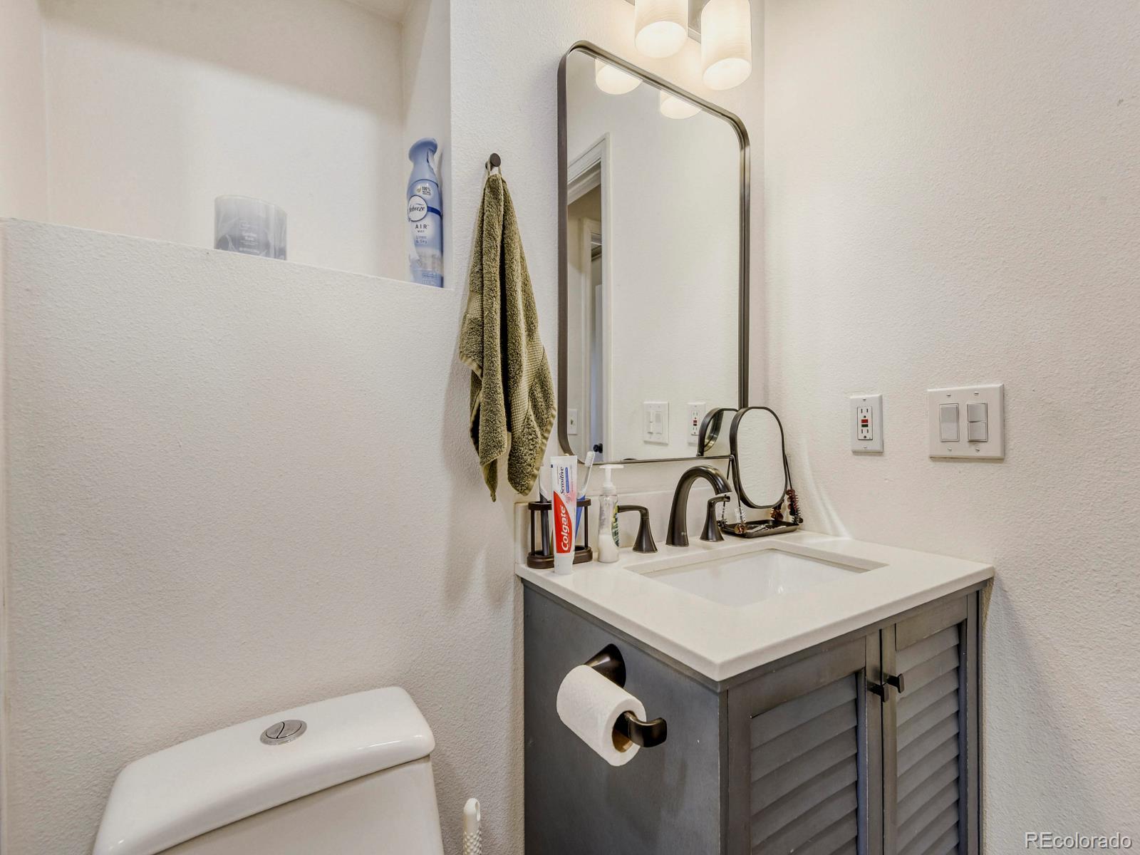 MLS Image #19 for 20765 e buchanan drive,aurora, Colorado