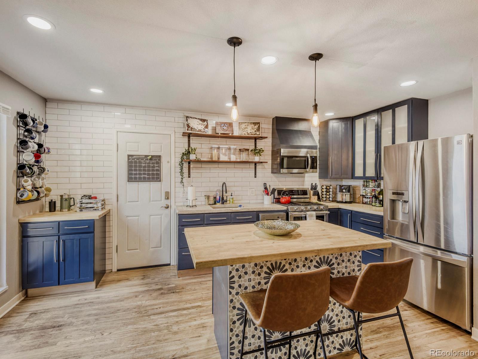 MLS Image #5 for 20765 e buchanan drive,aurora, Colorado