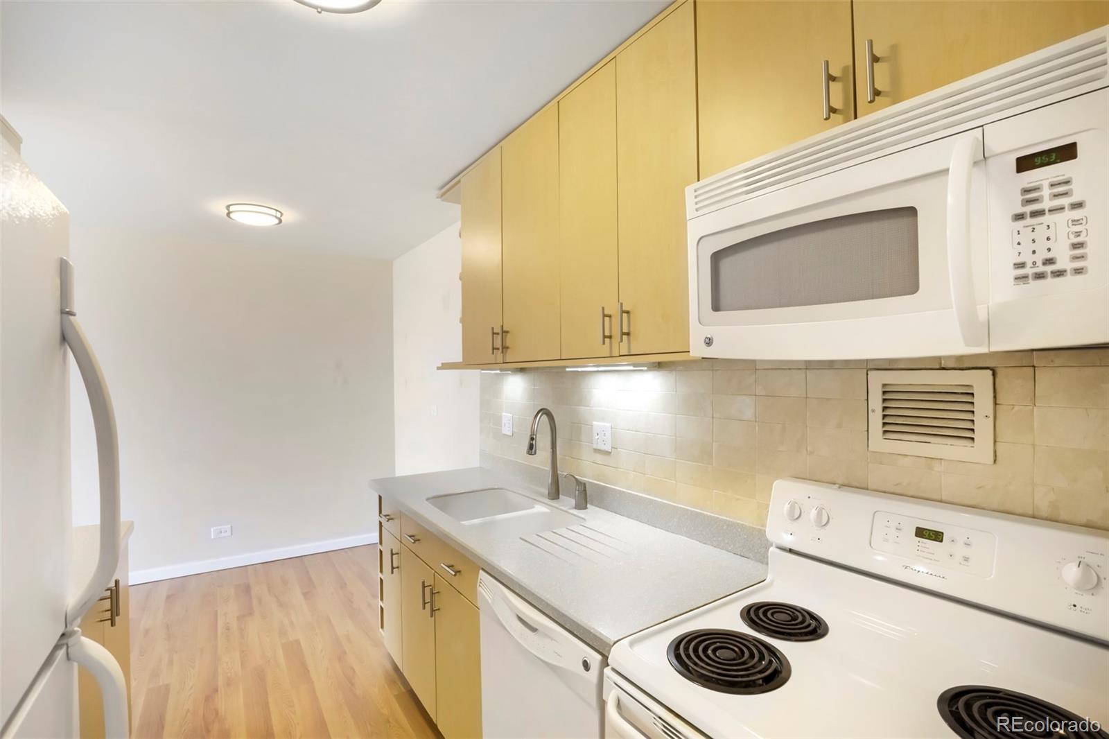 MLS Image #4 for 3100 e cherry creek south drive,denver, Colorado