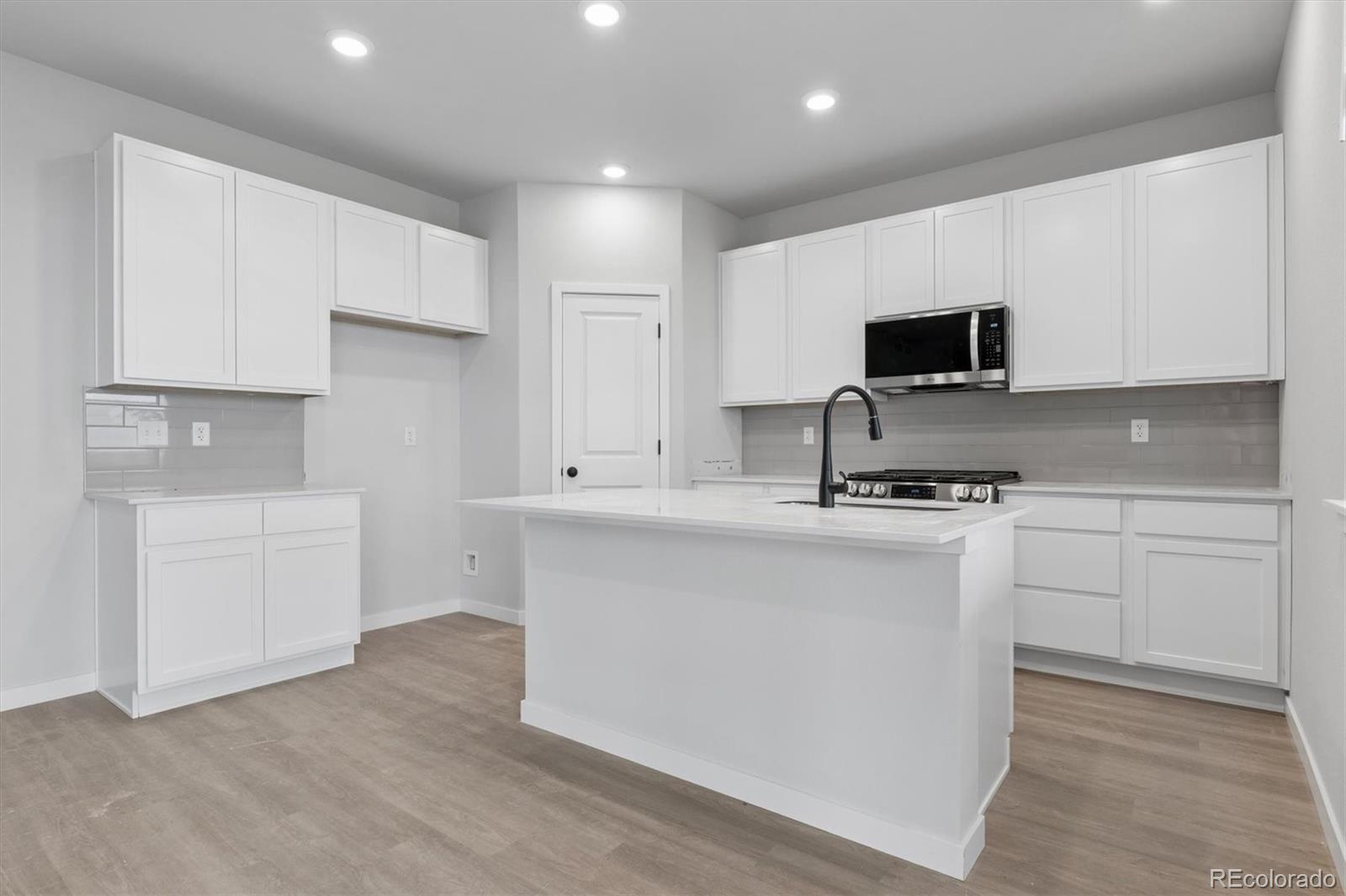 MLS Image #8 for 3661  sandreed street,dacono, Colorado