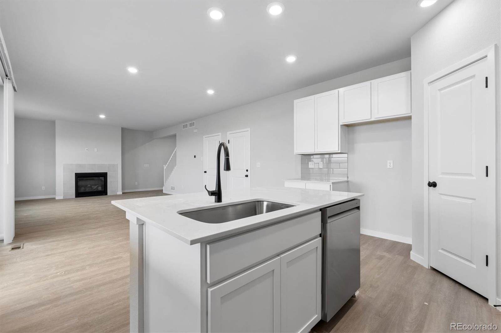 MLS Image #9 for 3661  sandreed street,dacono, Colorado
