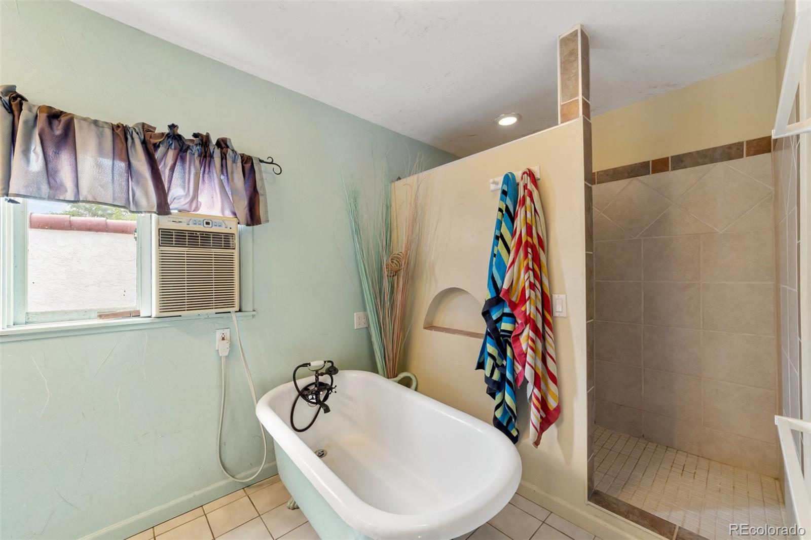 MLS Image #33 for 817 e clarion drive,pueblo, Colorado