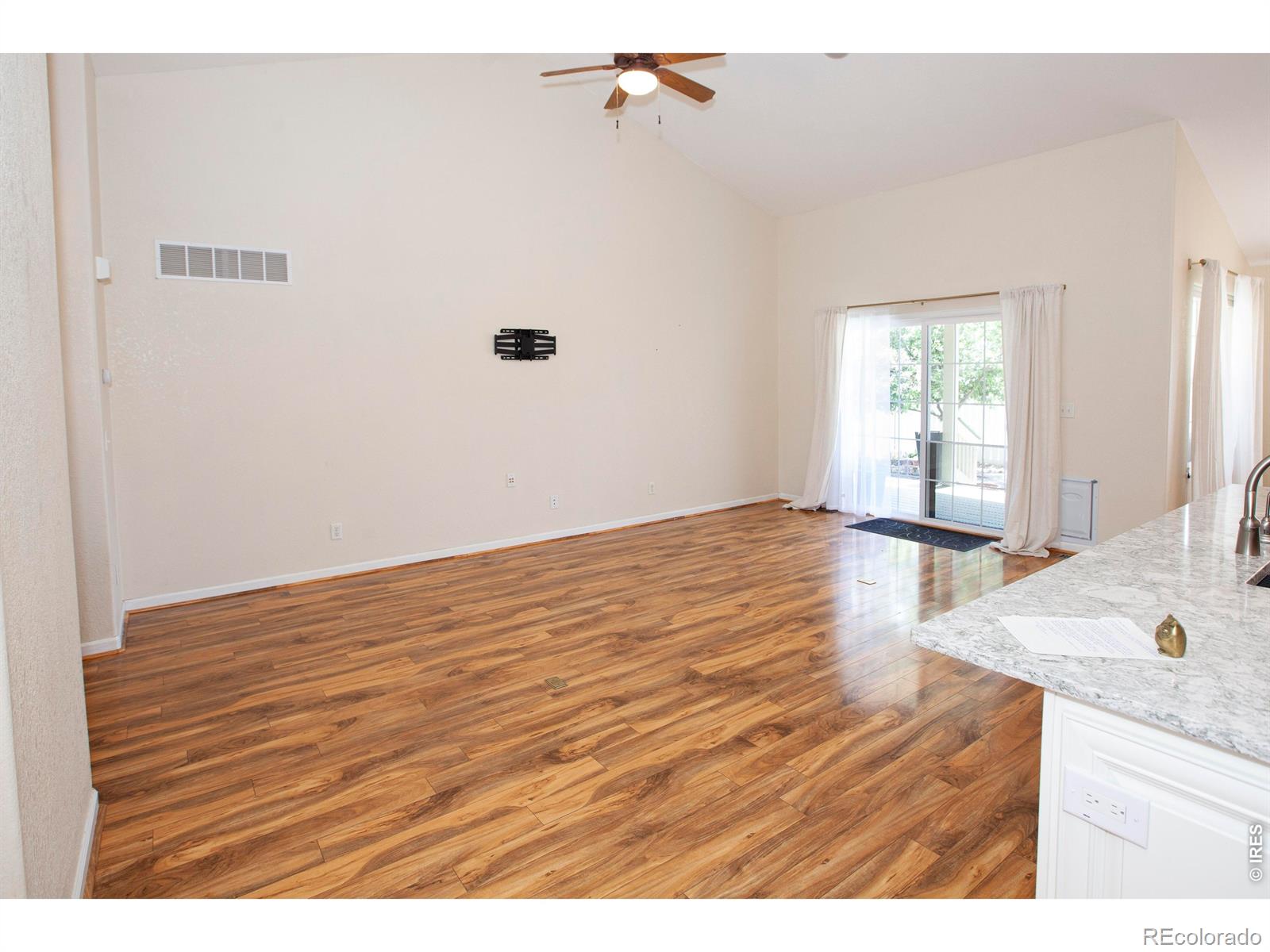 MLS Image #7 for 817  nicole road,sterling, Colorado
