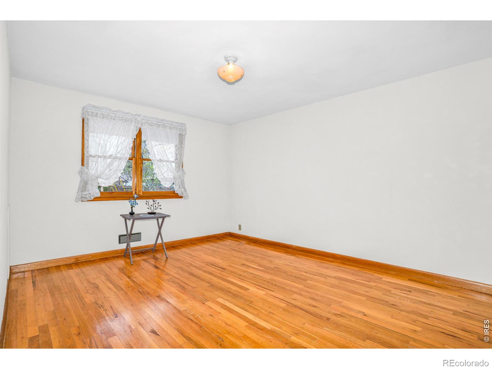 MLS Image #11 for 543 w 9th street,loveland, Colorado