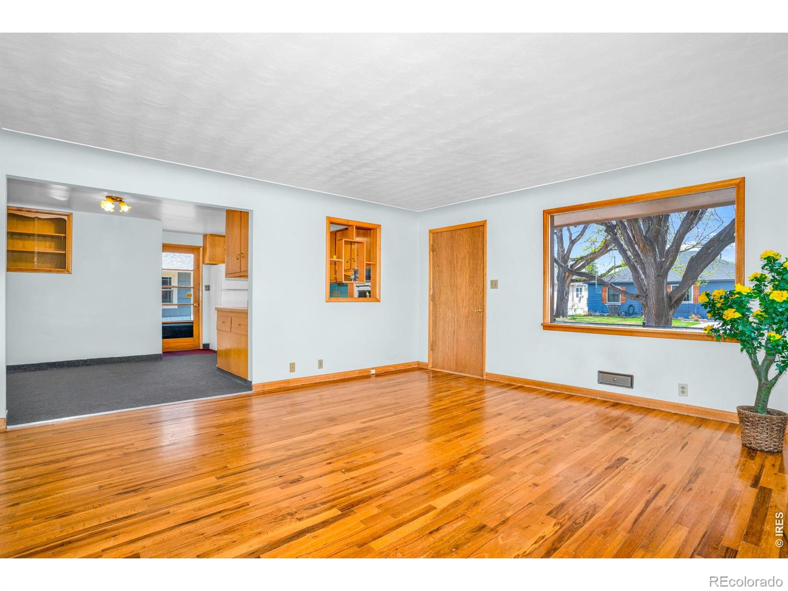 MLS Image #3 for 543 w 9th street,loveland, Colorado