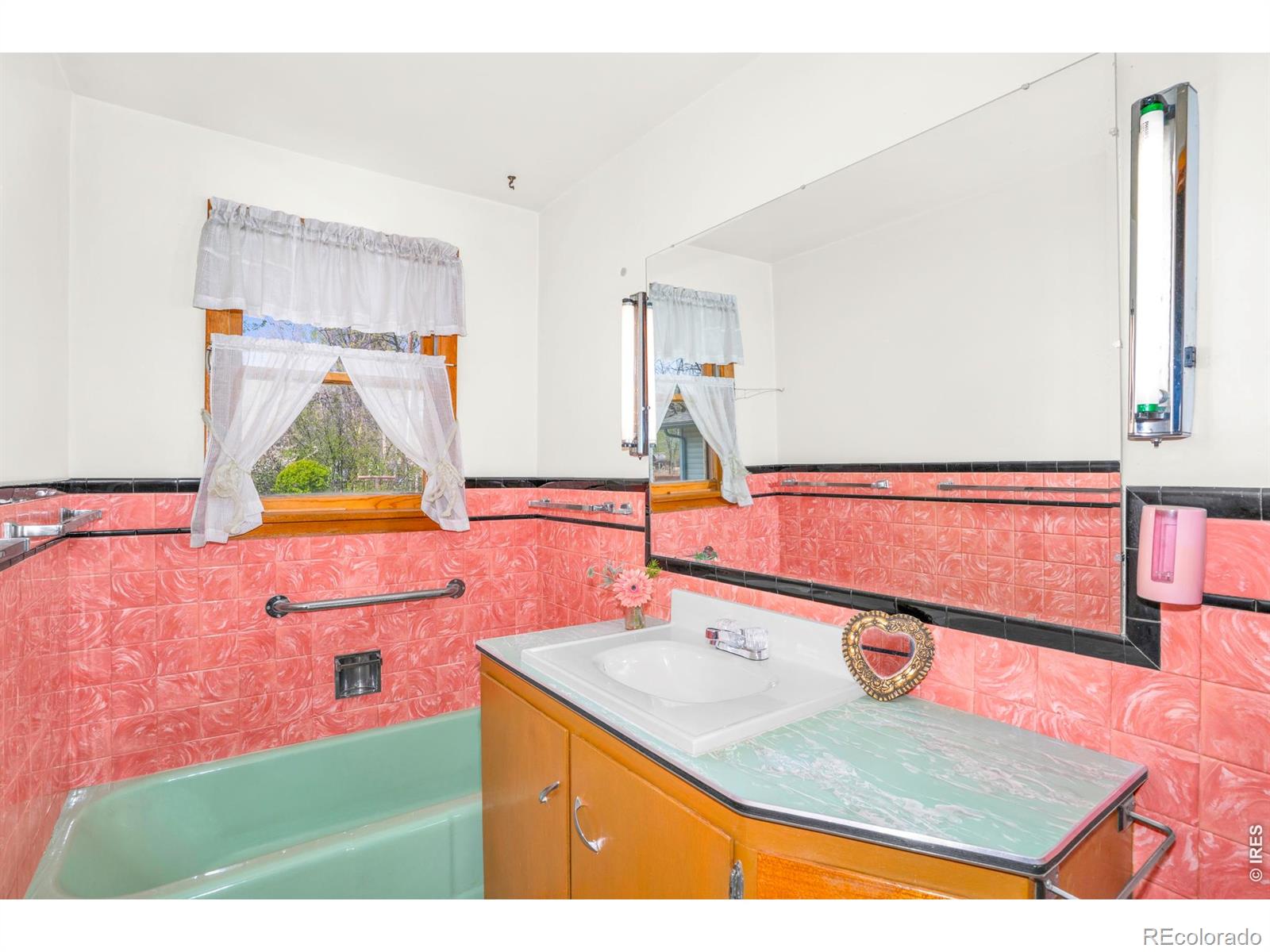 MLS Image #9 for 543 w 9th street,loveland, Colorado