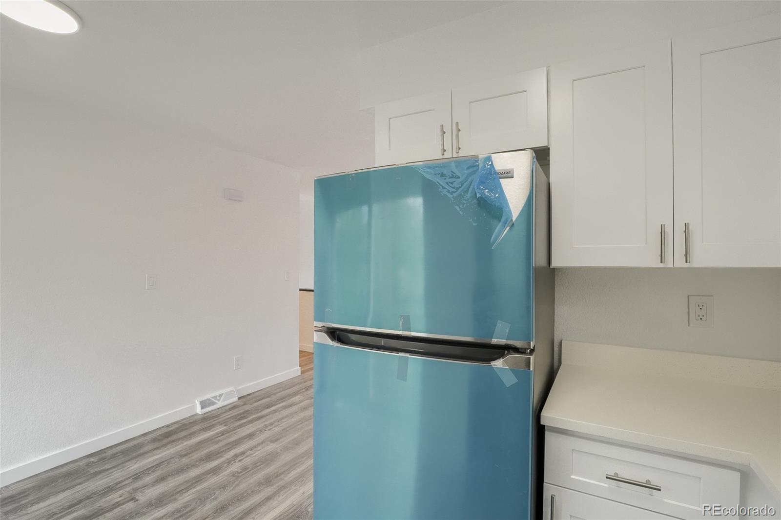 MLS Image #4 for 850  utica street,denver, Colorado