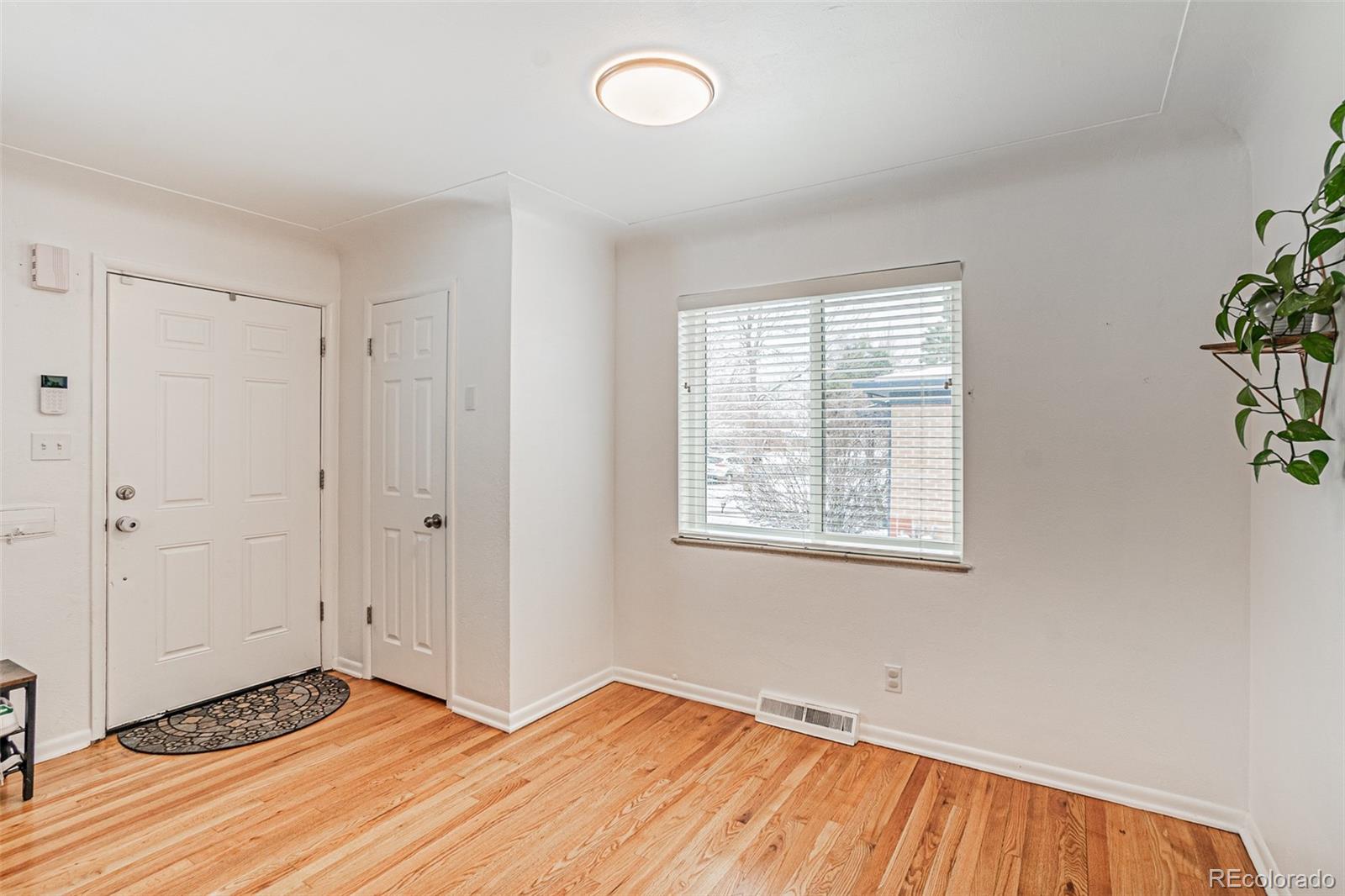 MLS Image #7 for 1515 s birch street,denver, Colorado