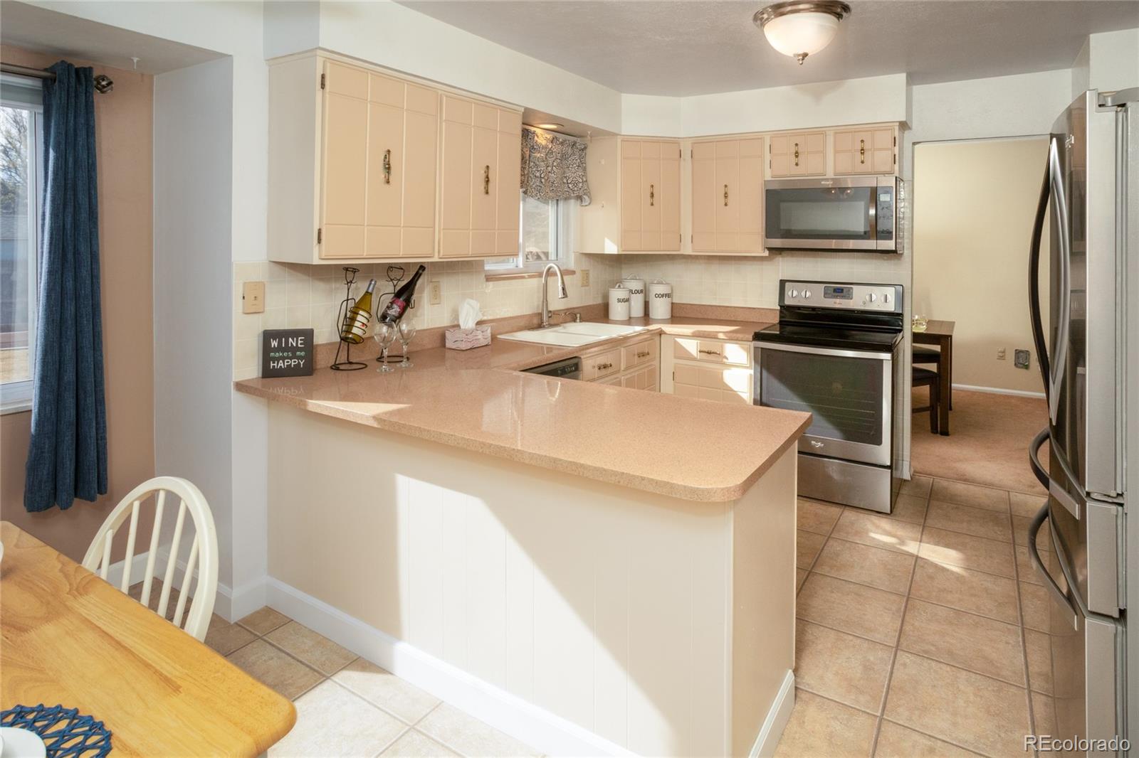 MLS Image #7 for 3404 s ouray way,aurora, Colorado