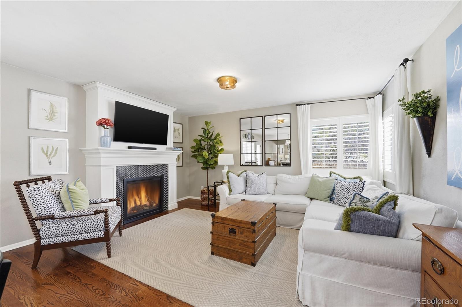 MLS Image #3 for 1375 s ivy way,denver, Colorado