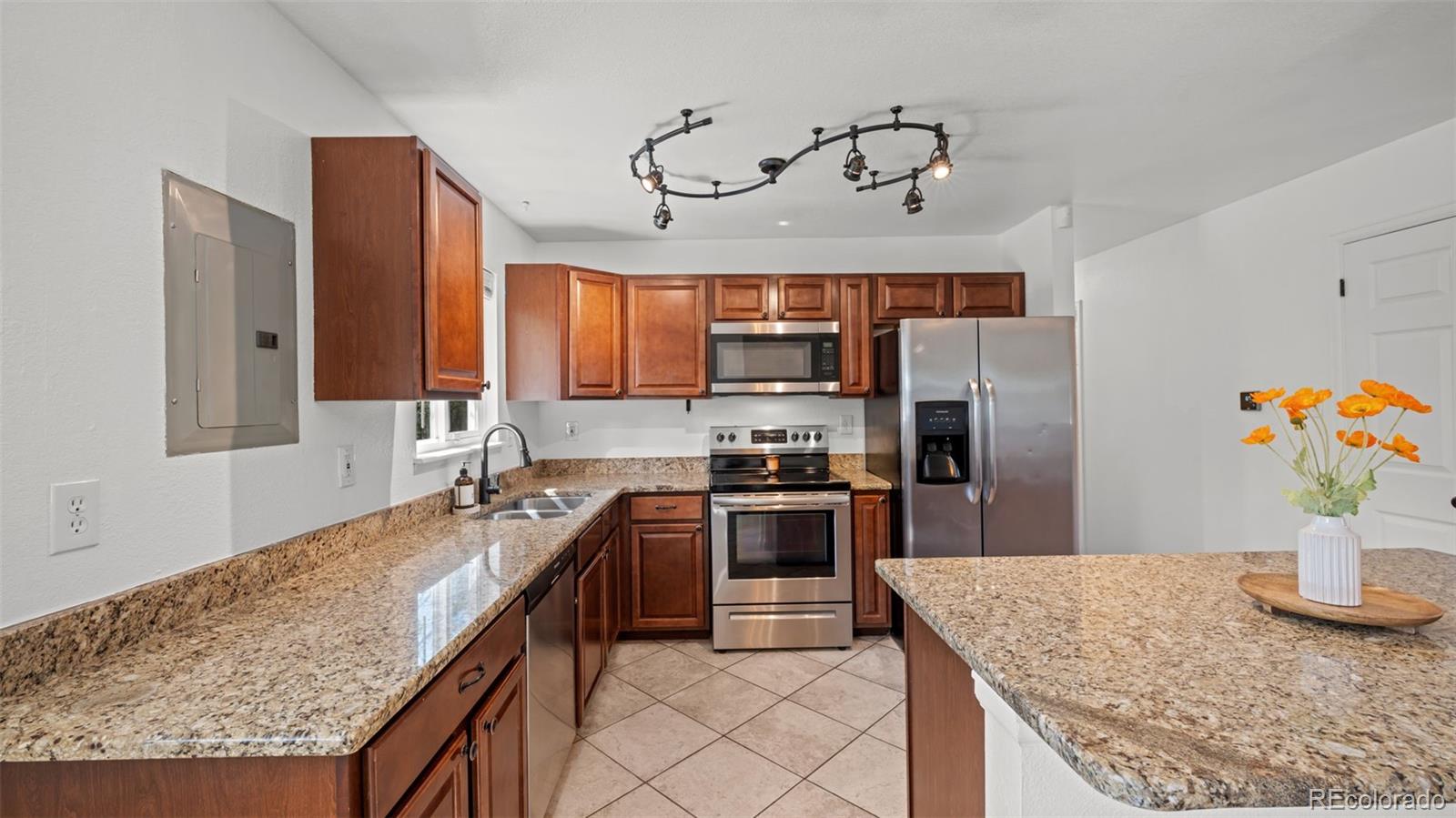 MLS Image #11 for 1523  saratoga drive,colorado springs, Colorado
