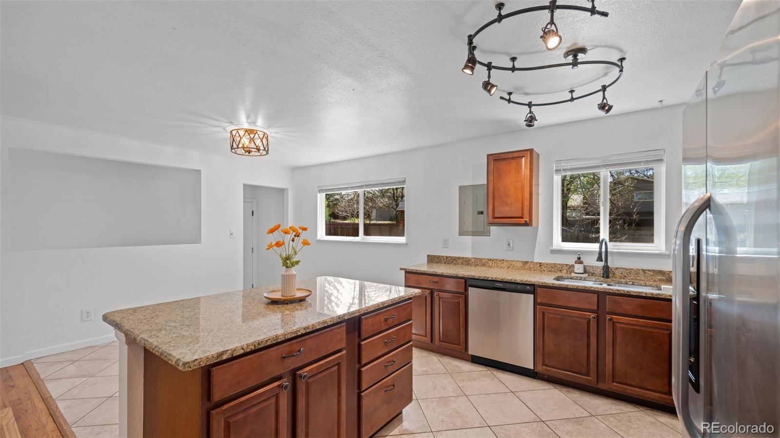 MLS Image #12 for 1523  saratoga drive,colorado springs, Colorado