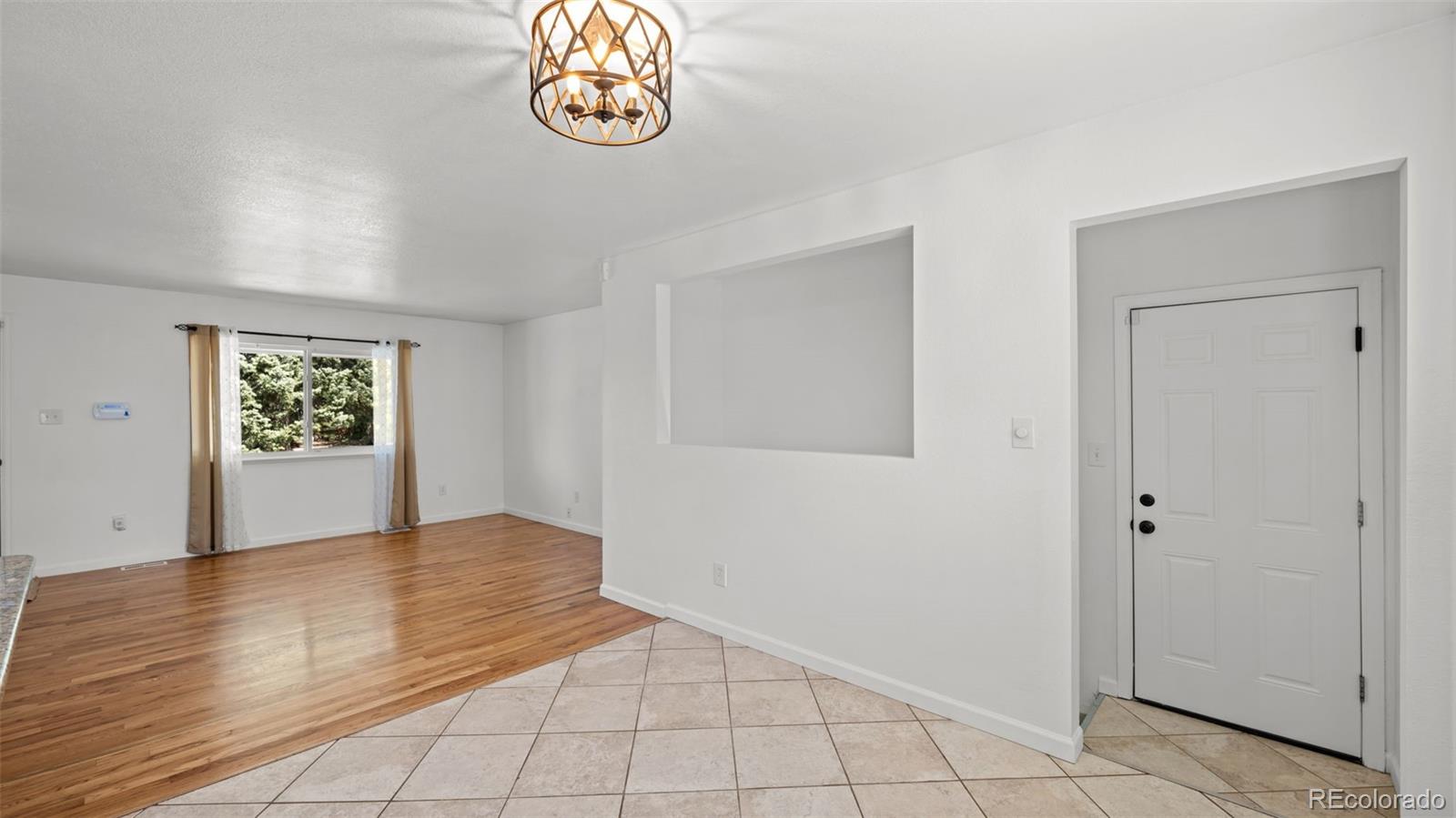 MLS Image #14 for 1523  saratoga drive,colorado springs, Colorado