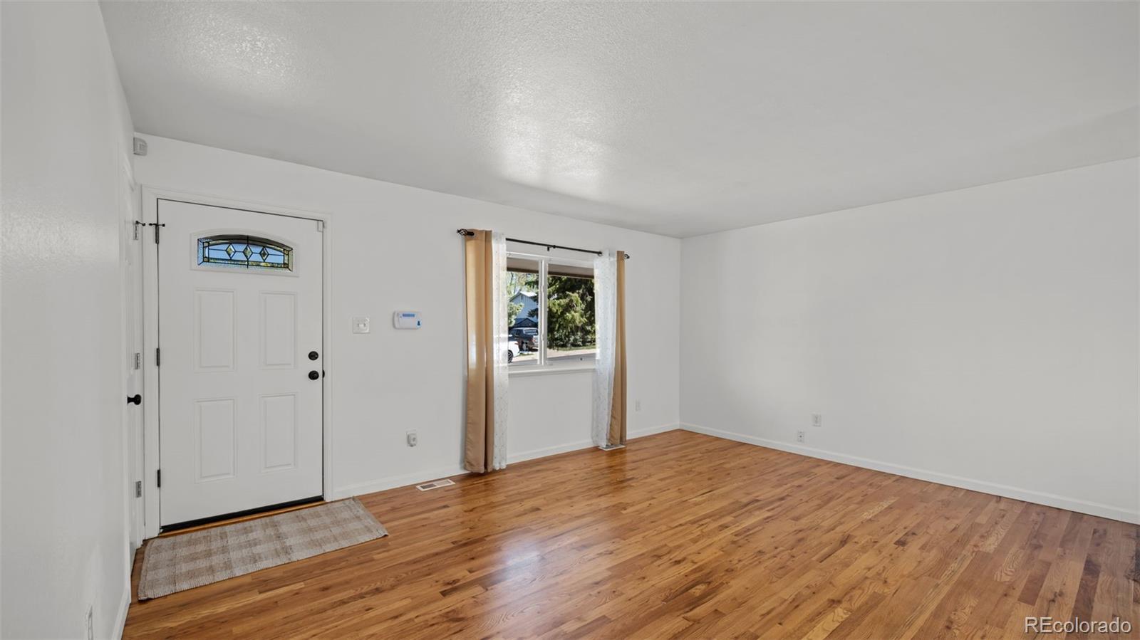 MLS Image #5 for 1523  saratoga drive,colorado springs, Colorado
