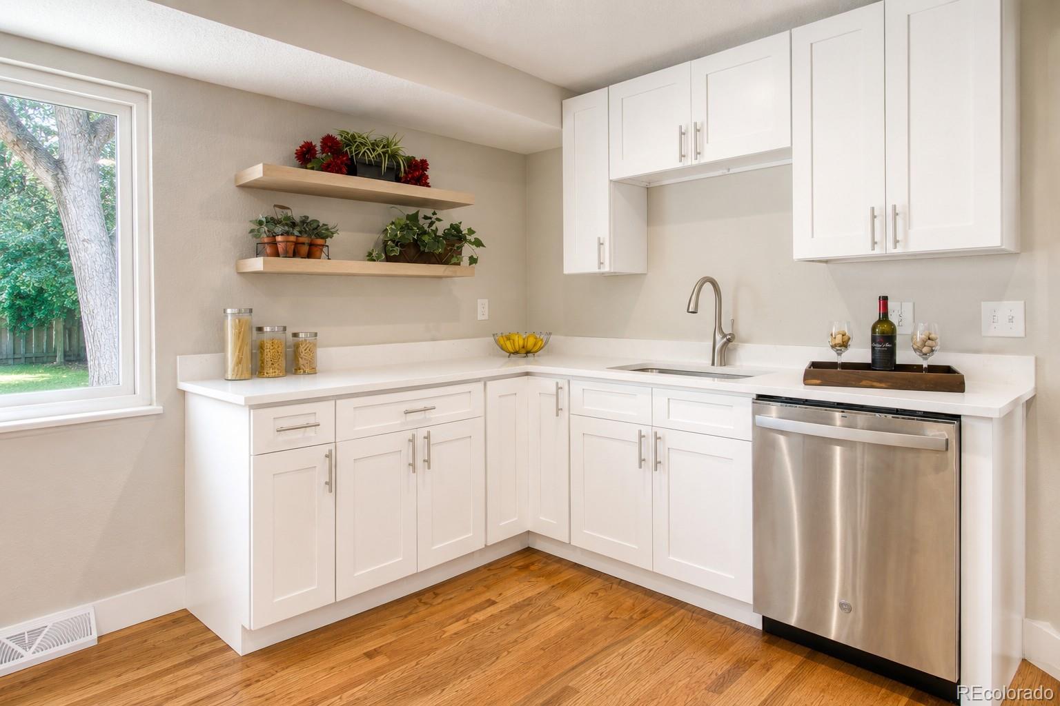 MLS Image #7 for 7197 s fairfax court,centennial, Colorado