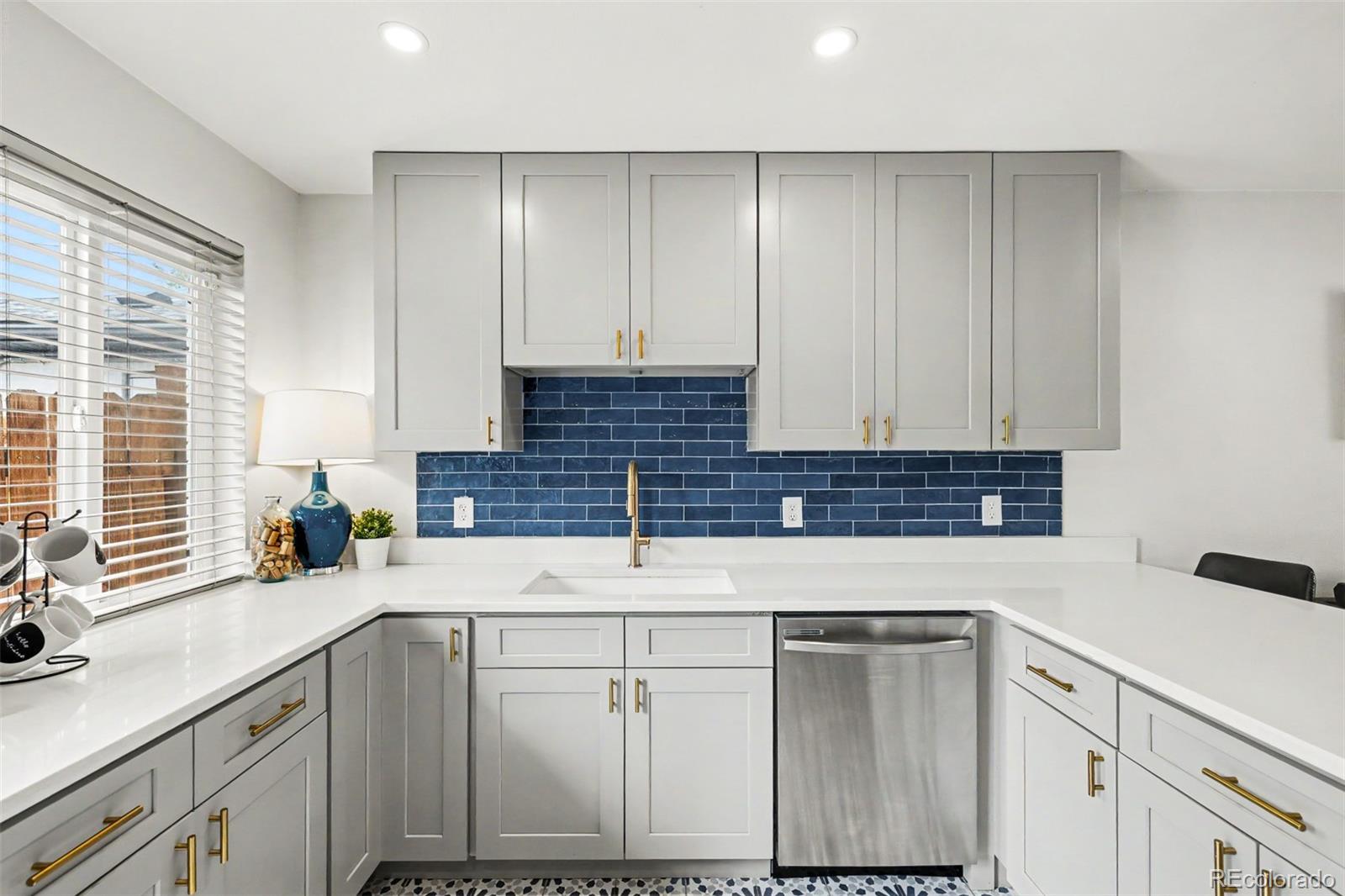 MLS Image #15 for 1085 n wolff street,denver, Colorado