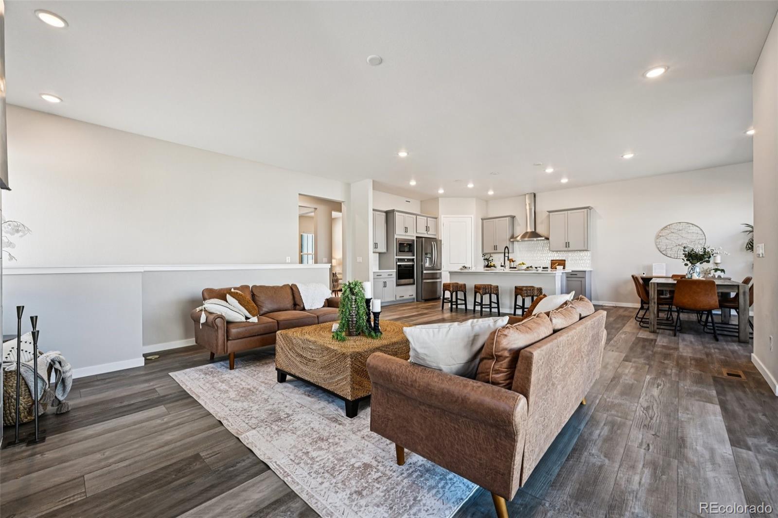 MLS Image #2 for 8735 s quemoy street,aurora, Colorado